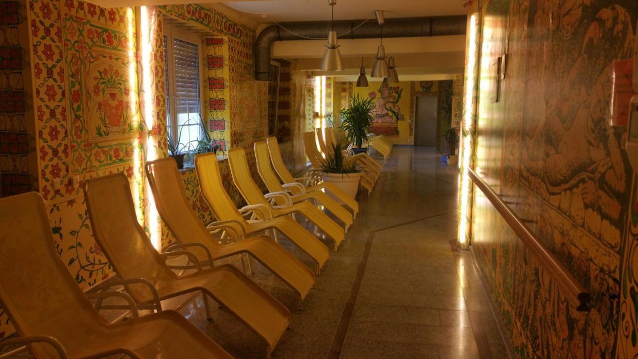 Hotel Reuterhof Reuterstadt Stavenhagen Eksteriør bilde