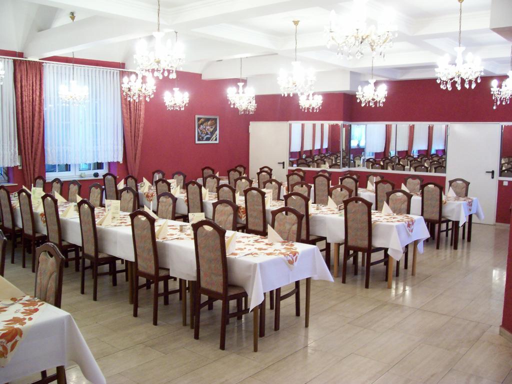 Hotel Reuterhof Reuterstadt Stavenhagen Eksteriør bilde